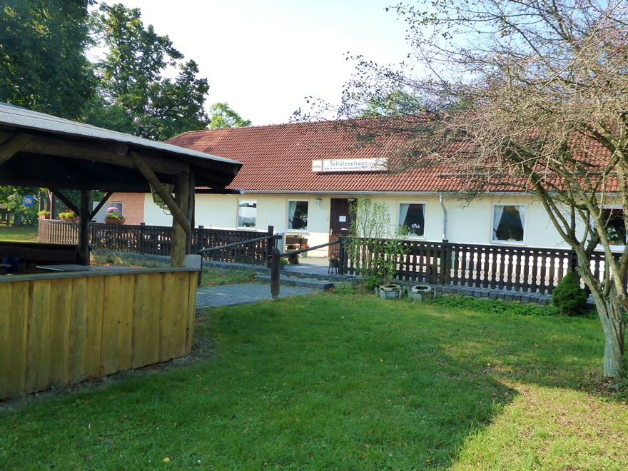 Sch&uuml;tzemhaus Holzthaleben